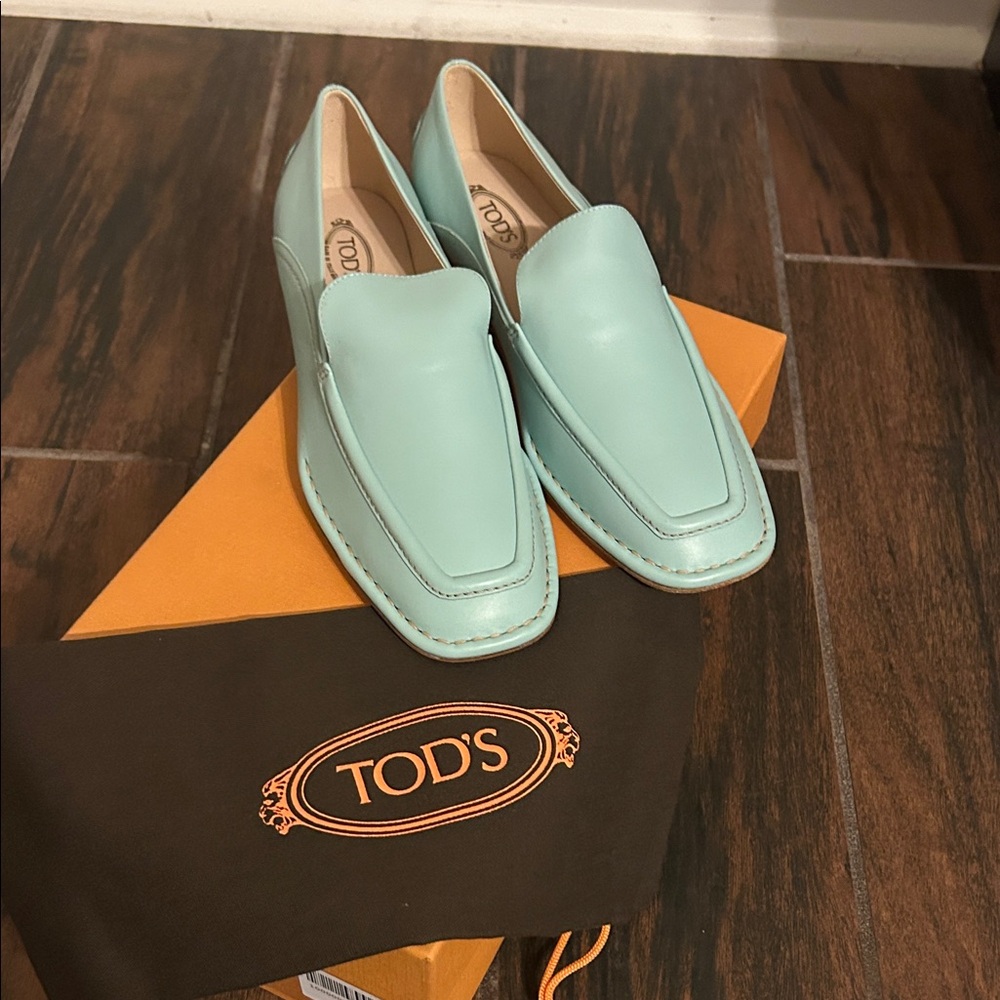 New authentic Tod’s shoes